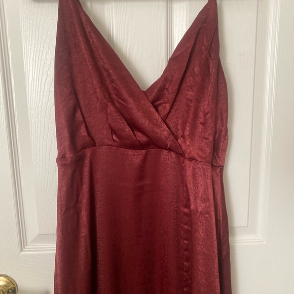 Lulu’s Constantine Burgundy Satin Maxi - Picture 4 of 12